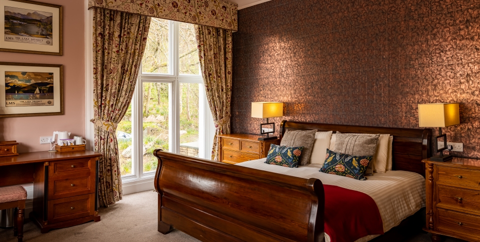 Great big superking sleigh bed